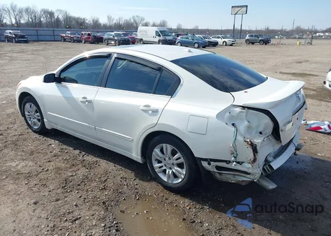 2011 Nissan Altima 2.5 S z USA, uszkodzony, nr VIN 1N4AL2AP9BN403361